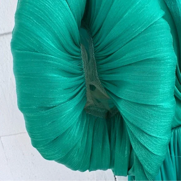 Costarellos Brennie Iridescent Georgette Gown Green NO BELT size FR38 US6
